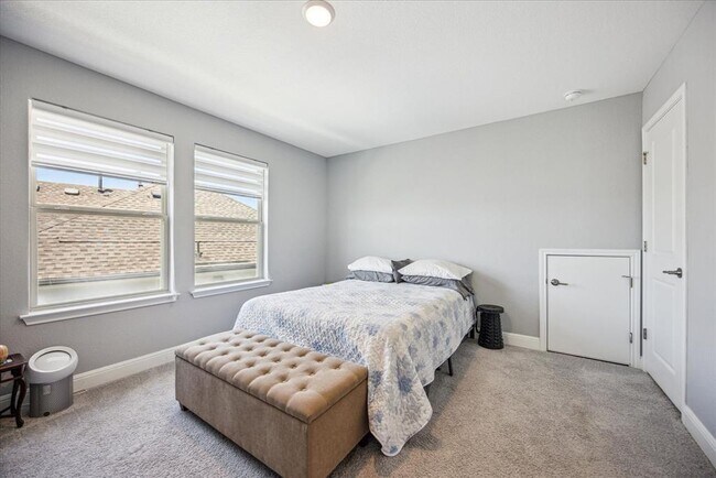 Building Photo - 1212 Brasano Pl