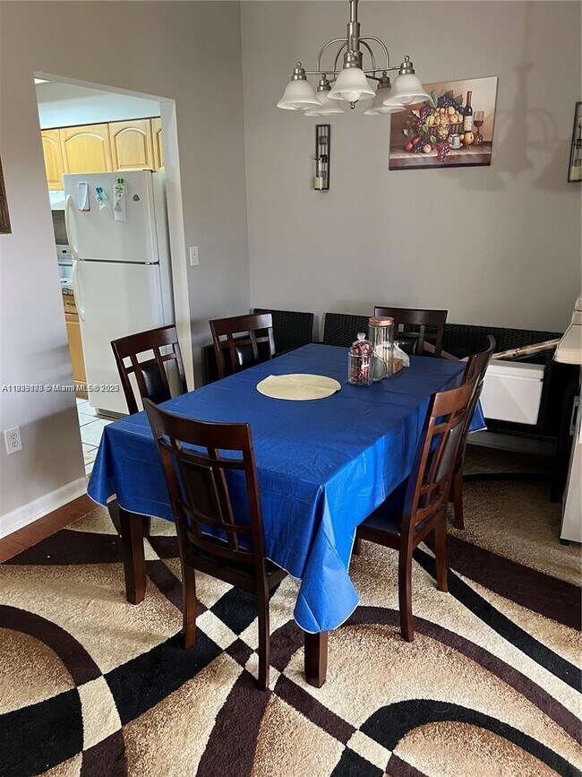 Building Photo - 9691 SW 138th Ave