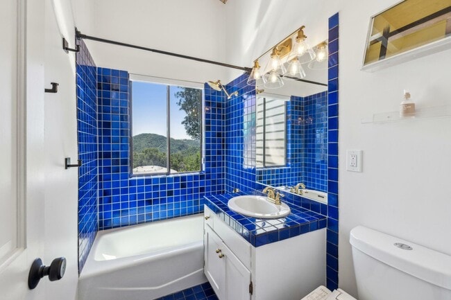 Building Photo - 85 Ridge Rd