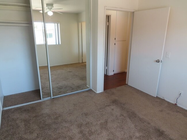 Building Photo - Renovated 2 Bed, 2 Bath Apartment in the h...