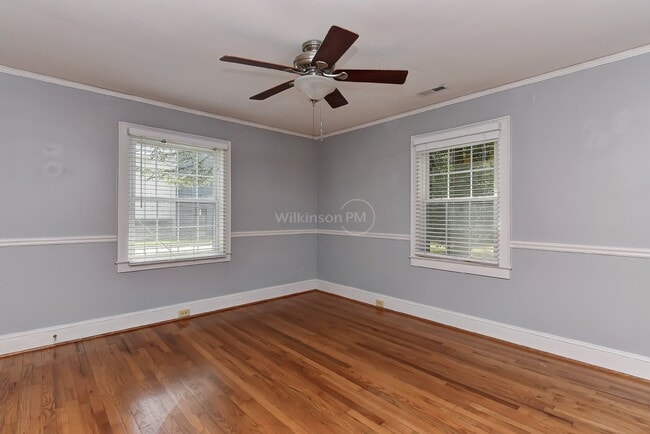 Building Photo - Cottage Home in Plaza Midwood 2Bd/1Bth wit...