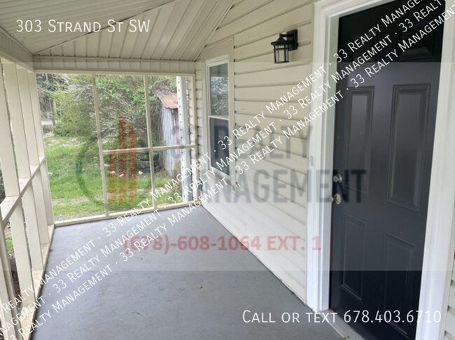 Building Photo - One-Level Single Family charming bungalow ...