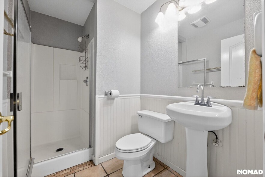 Building Photo - 1843 Oswego Ct