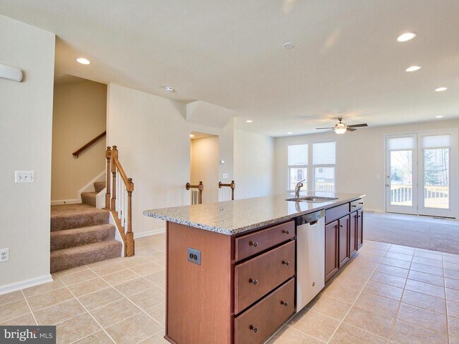 Building Photo - 127 Keller Ct