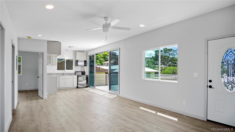 Building Photo - 1810 St Louis Dr