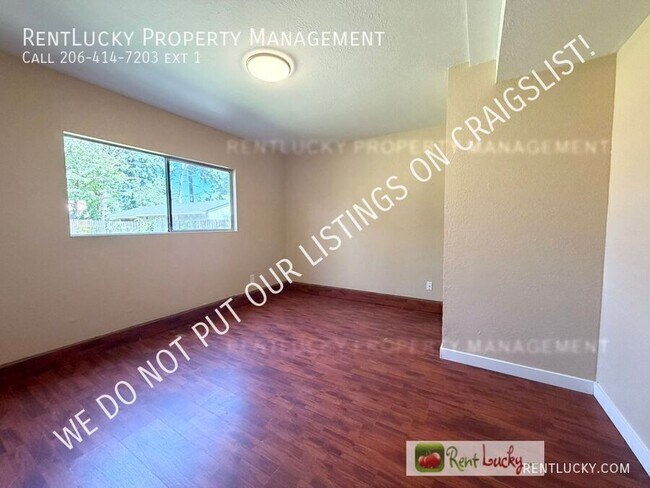 Building Photo - 2516 S 284th St