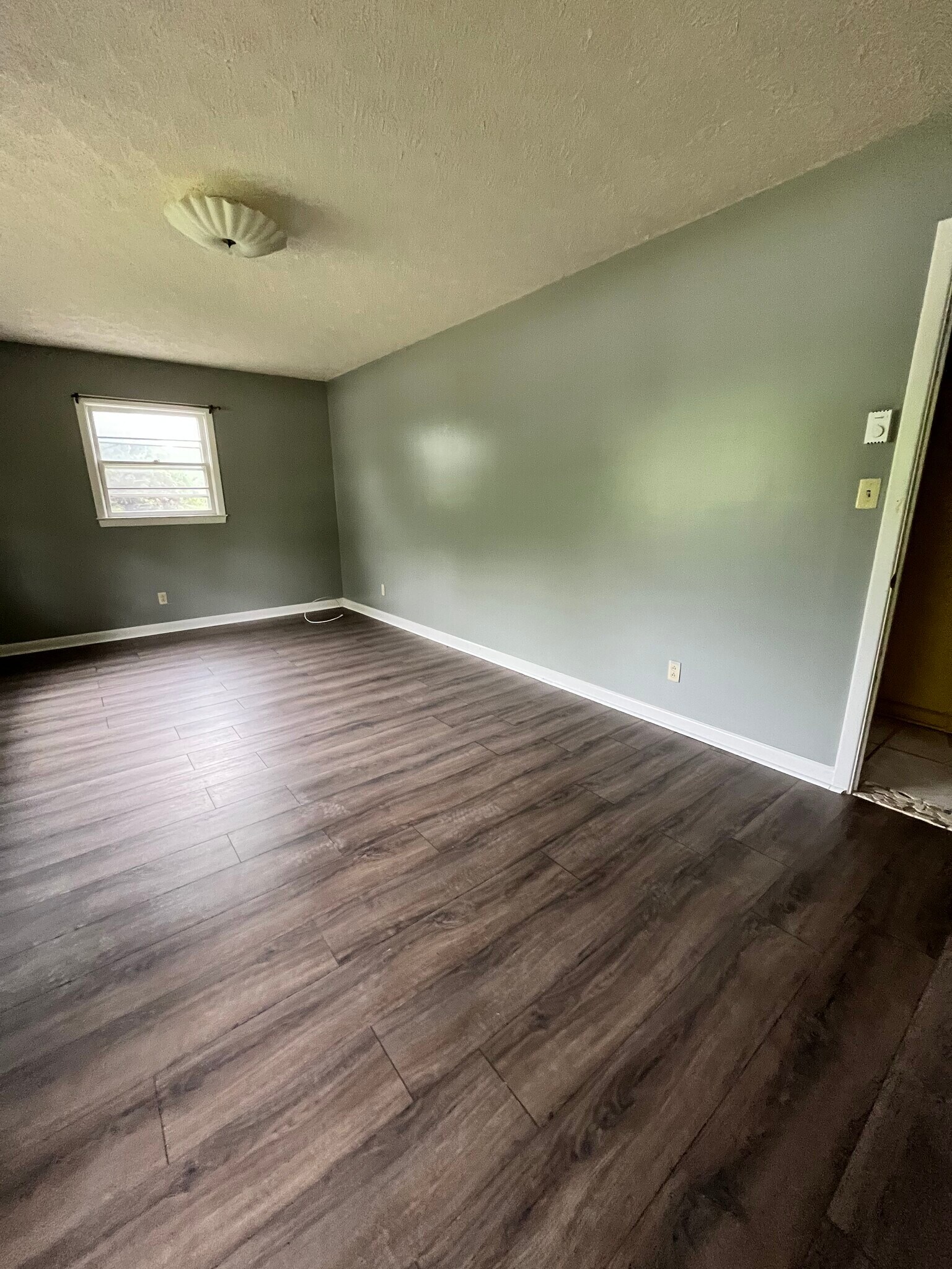 Building Photo - 1600 New Eastwood Cir