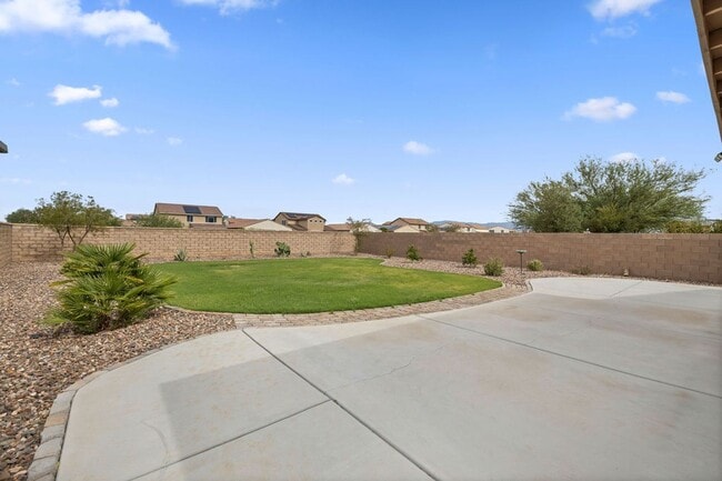 Building Photo - Beautiful 3 Bedroom Home in La Estancia & ...