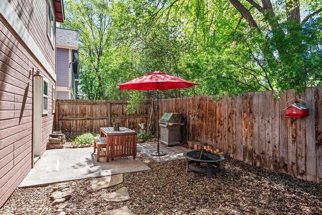 Building Photo - Prime Location | Spacious 4BD Home with El...