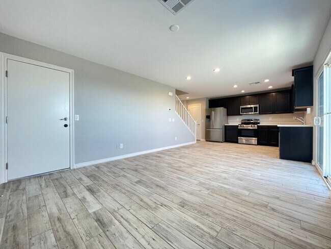 Building Photo - Beautiful Gated Henderson Home | 3 Bed/ 2.5 Bath- AVAILABLE 3/31/26