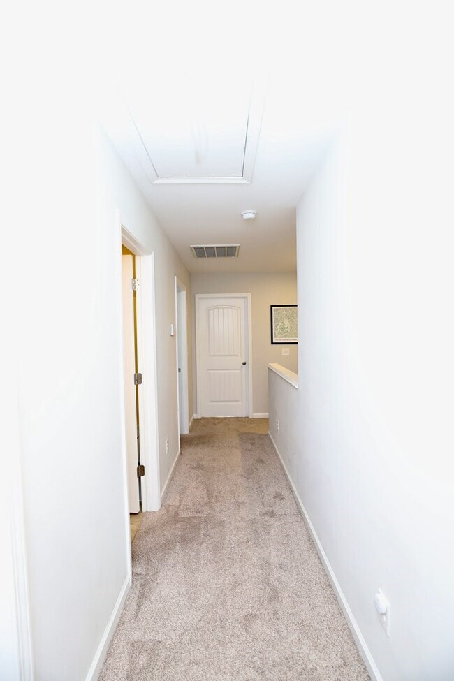 Building Photo - 54 Edinburgh Castle Ln