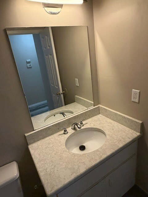 Building Photo - 38272 Fairway Ct