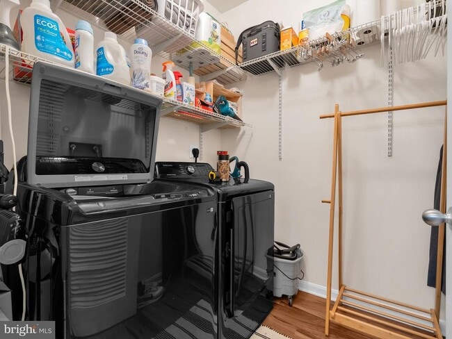 Building Photo - 4852 Eisenhower Ave