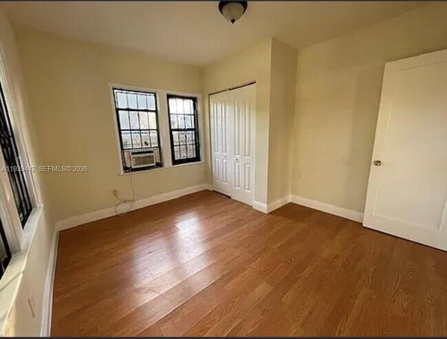 Building Photo - 342 NW 43rd St