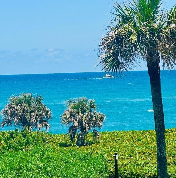 Building Photo - 420 Celestial Way