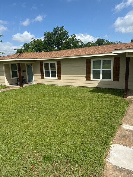 Building Photo - 45 Twining Dr