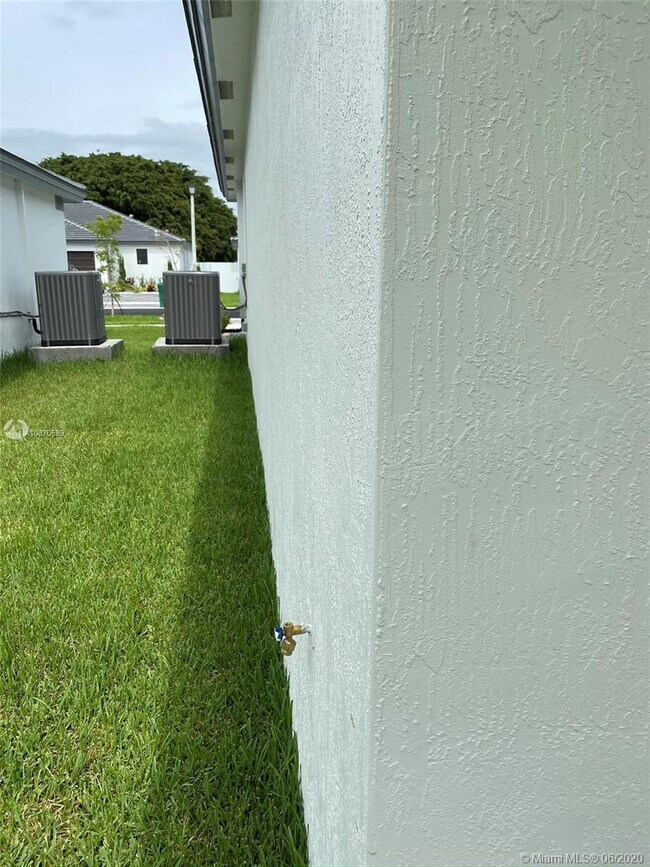 Building Photo - 21465 SW 125th Path