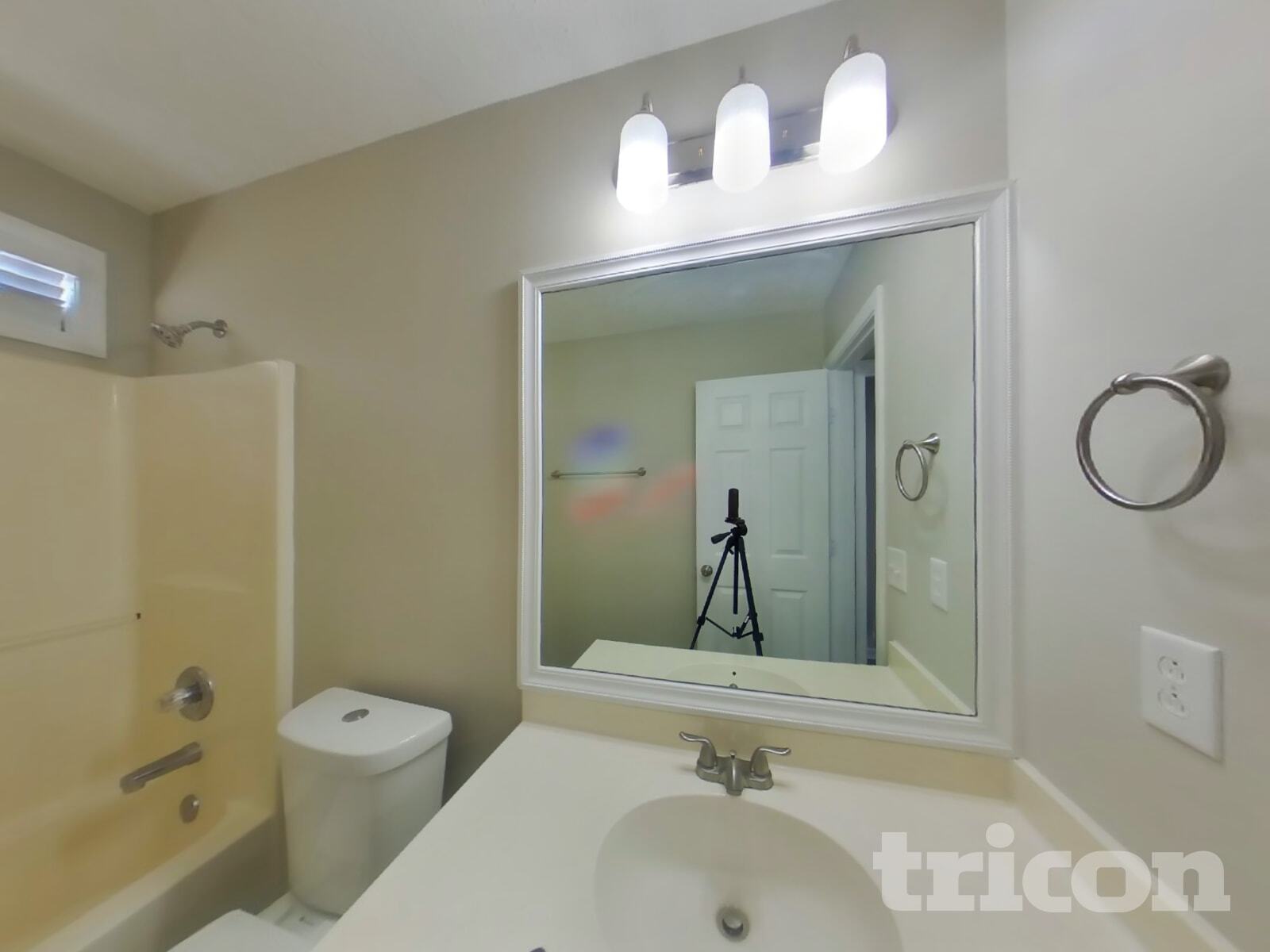 Building Photo - 121 Willowleaf Ln