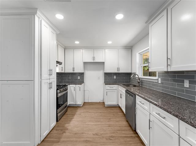 Building Photo - 806 Wisteria Way
