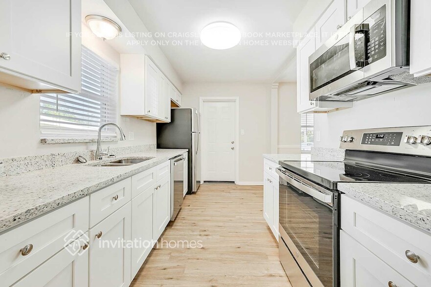 Building Photo - 1720 Newton St