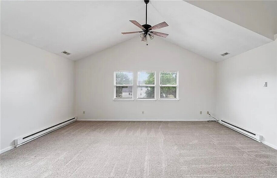 Building Photo - 2012 Rolling Meadows Ln