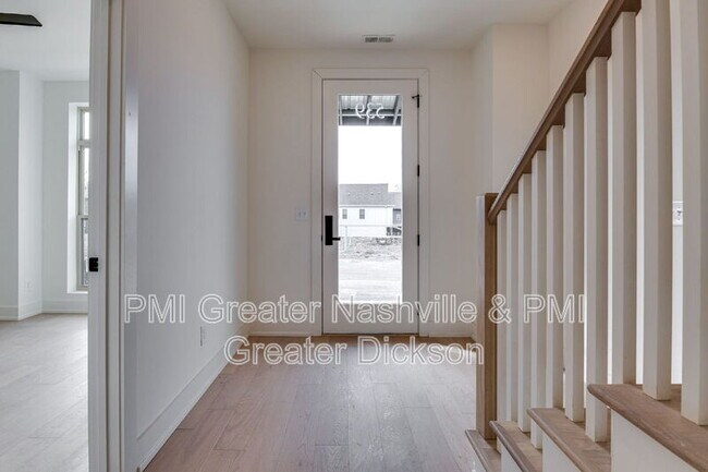 Building Photo - 539 Midnight Wy