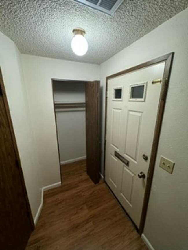 Building Photo - Villalpando - 1218-1222 Summers Lane PM 9-26-2023