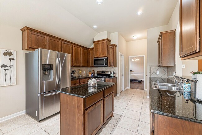 Building Photo - 119 Emerald Loch Ln