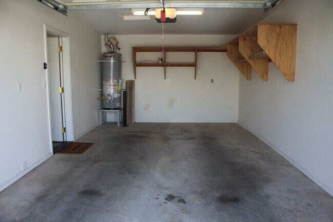 Building Photo - JR2060