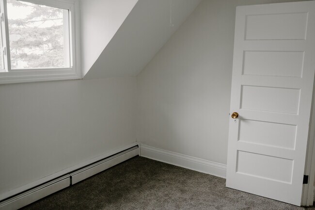 Building Photo - 354 Terrace Blvd