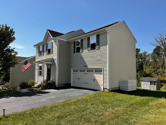 Building Photo - Close NGIC & Ruckersville area- Great two ...