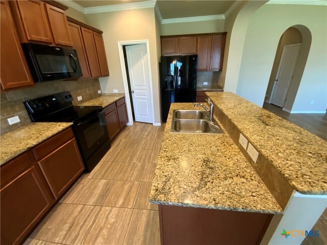 Building Photo - 707 Dunford Dr