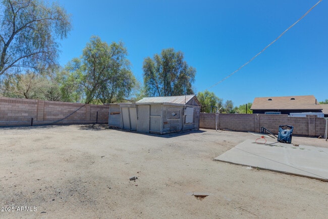 Building Photo - 431 S Hidalgo Rd