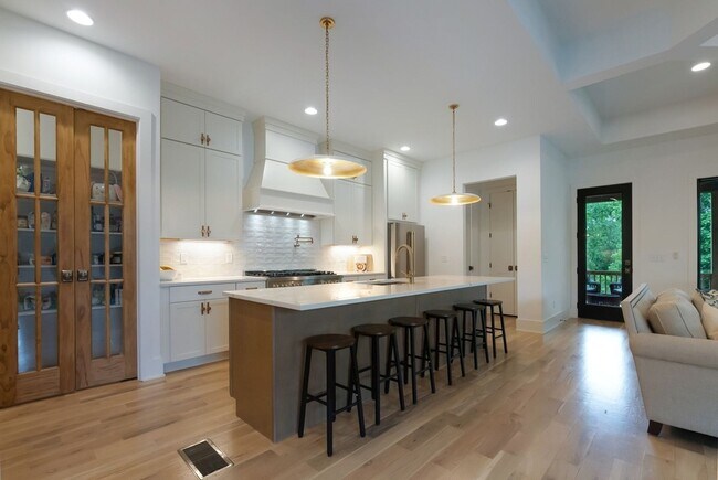 Building Photo - 3733 Estes Rd