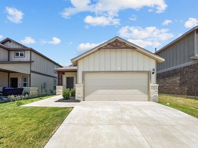 Building Photo - 595 Eves Necklace Dr.