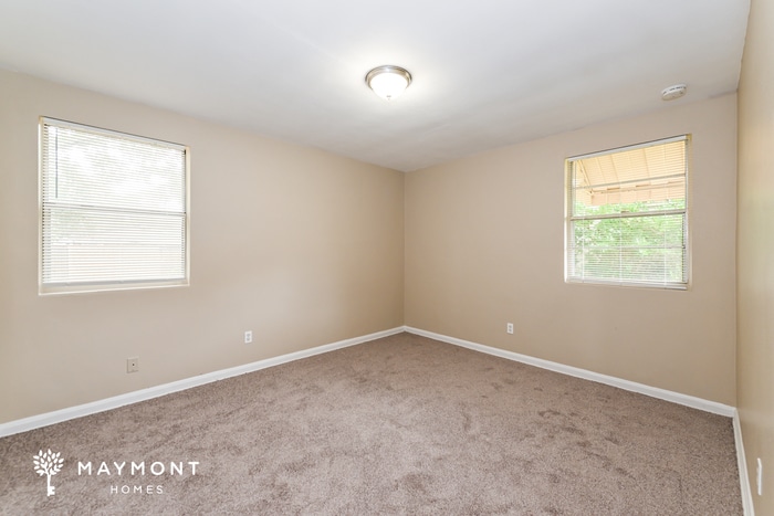 Building Photo - 6316 Solandra Dr