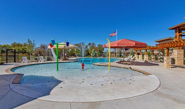 Building Photo - 1307 Cesarina St