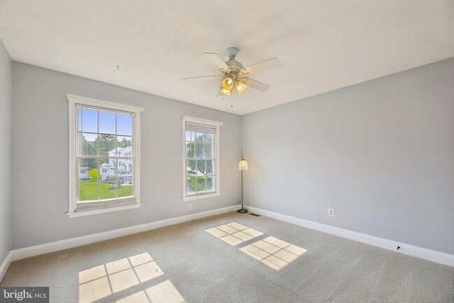 Building Photo - 2042 Clarkson Dr