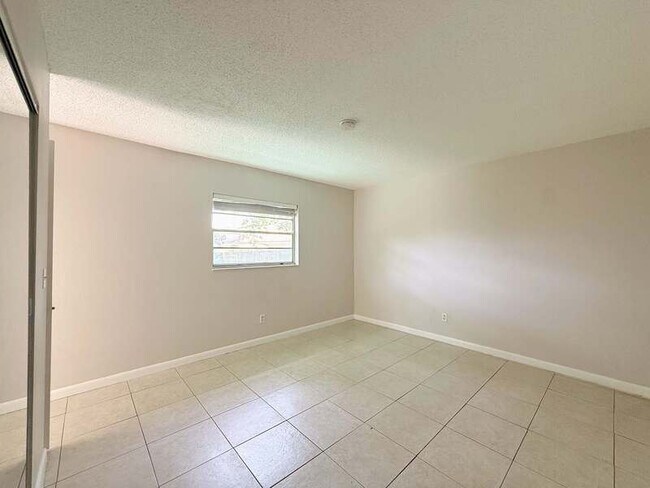 Building Photo - 1454 Trotter Rd