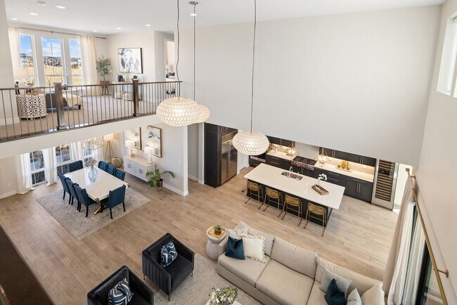 Building Photo - 6 Bedroom 5.5 Bathroom Single Family Home ...