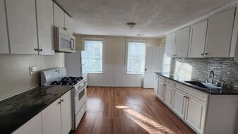 Building Photo - 1208 Social St