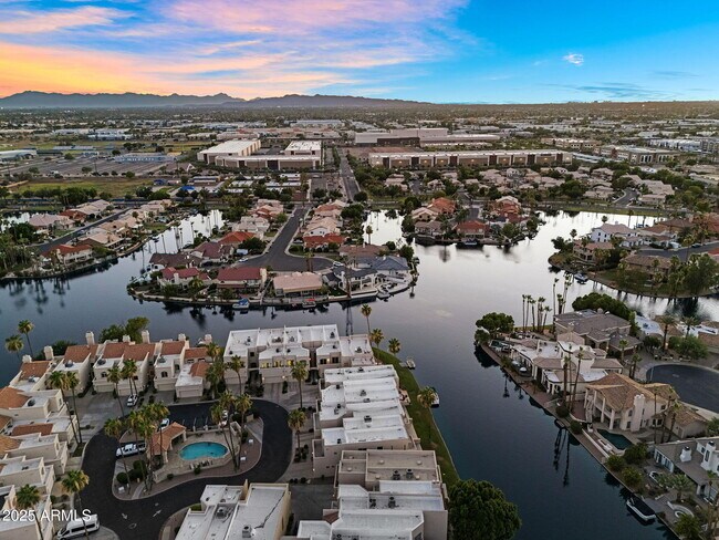 Building Photo - 1414 W Coral Reef Dr