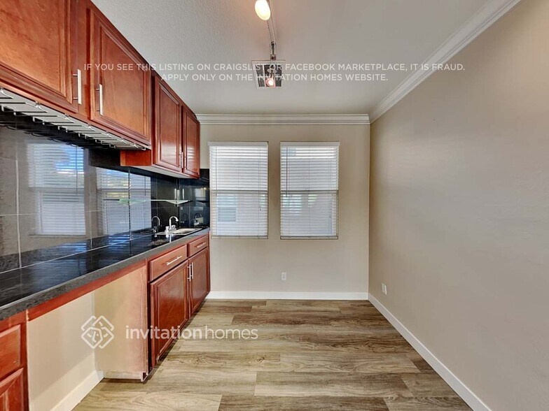 Building Photo - 3704 Dustin Lee St