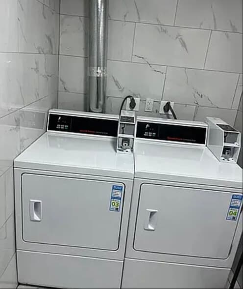 Building Photo - 30 Archer Ave