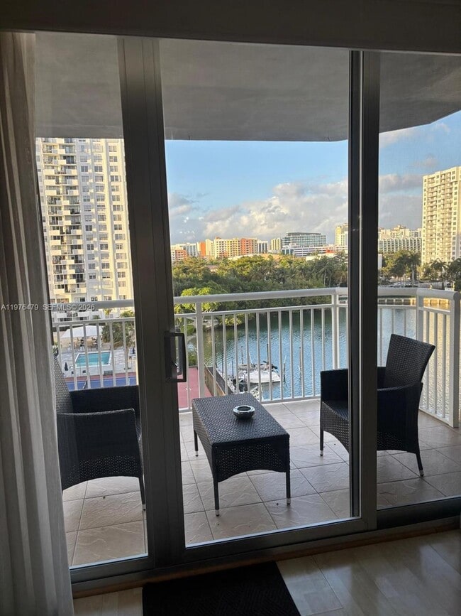 Building Photo - 18081 Biscayne Blvd