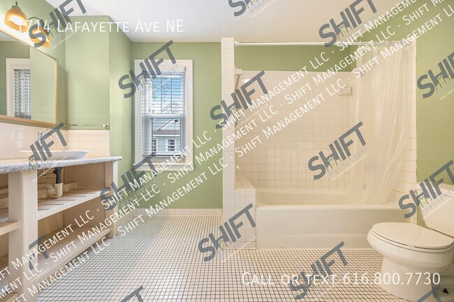 Building Photo - 1714 Lafayette Ave NE