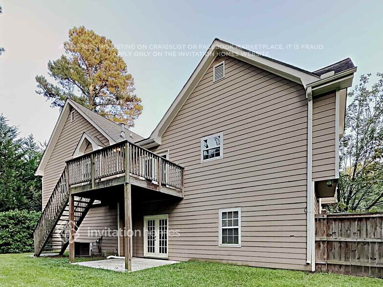 Building Photo - 1040 Burning Bush Dr