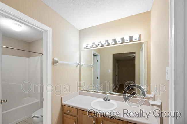Building Photo - 6936 Magnolia Trace