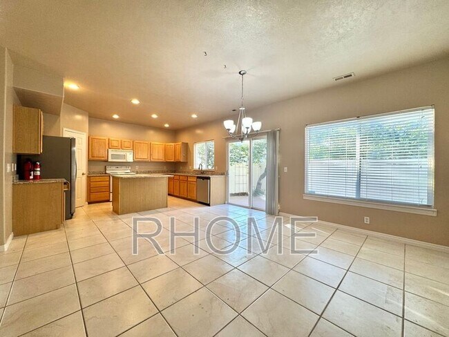 Building Photo - 723 Sandy Point Dr