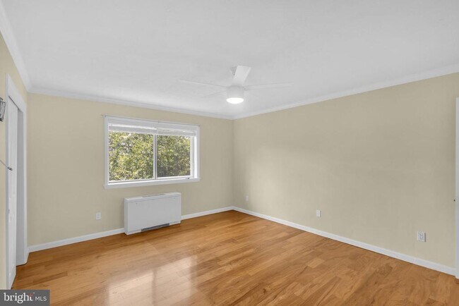 Building Photo - 5111 8th Rd S